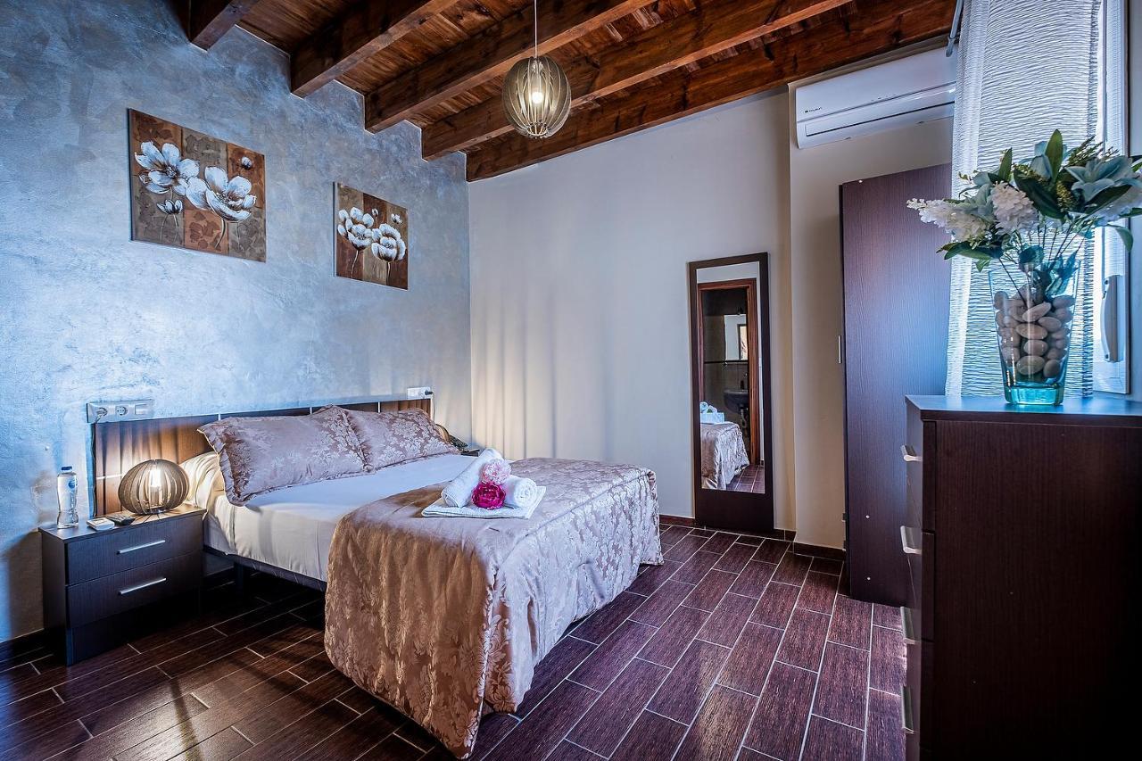 Noches De Triana Hotel Sevilla Bagian luar foto