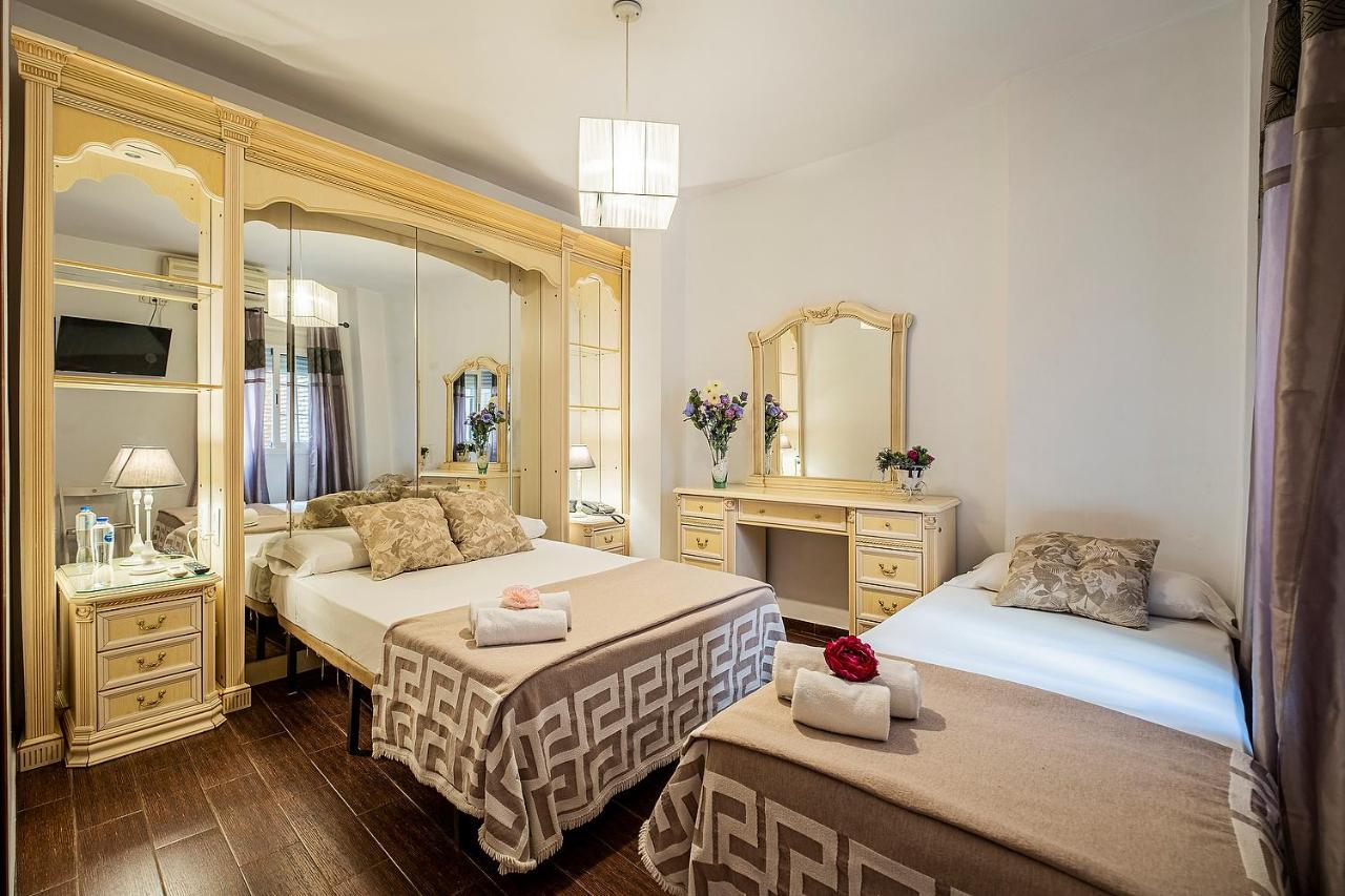 Noches De Triana Hotel Sevilla Bagian luar foto