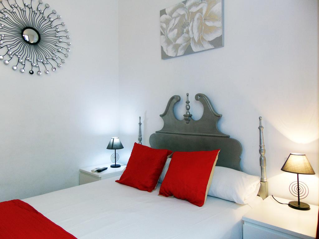 Noches De Triana Hotel Sevilla Bagian luar foto