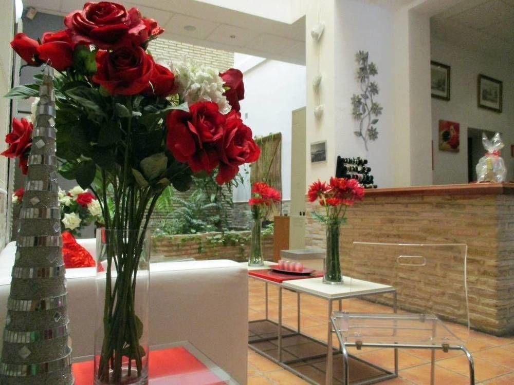 Noches De Triana Hotel Sevilla Bagian luar foto